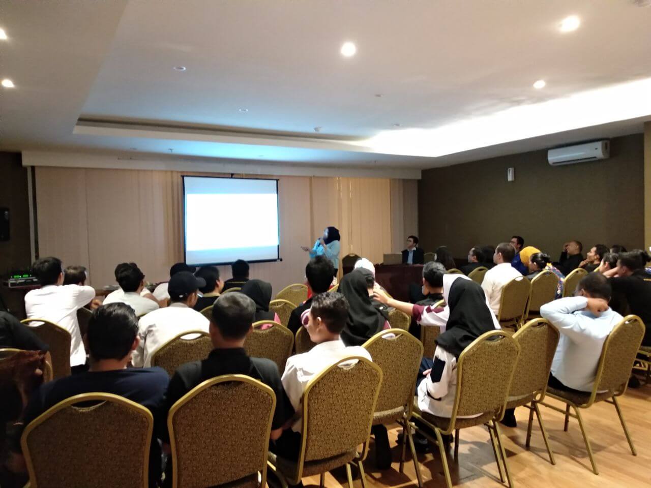 Sosialisasi Pap Smear & Dunia Kesehatan di De Laxston Hotel